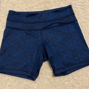Lululemon Bike Shorts Navy Star Pattern 4 Regular
